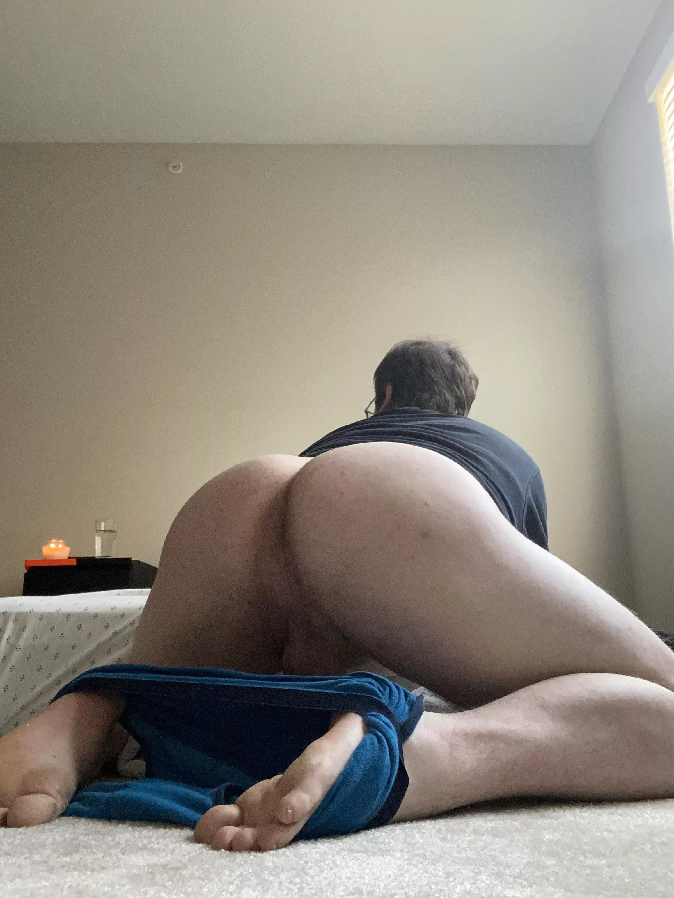 My fat ass was meant for random men to rip my clothes off and abuse it 😈 cum gangbang mee Kik: urfavoritetoy123 posted by boringdude28