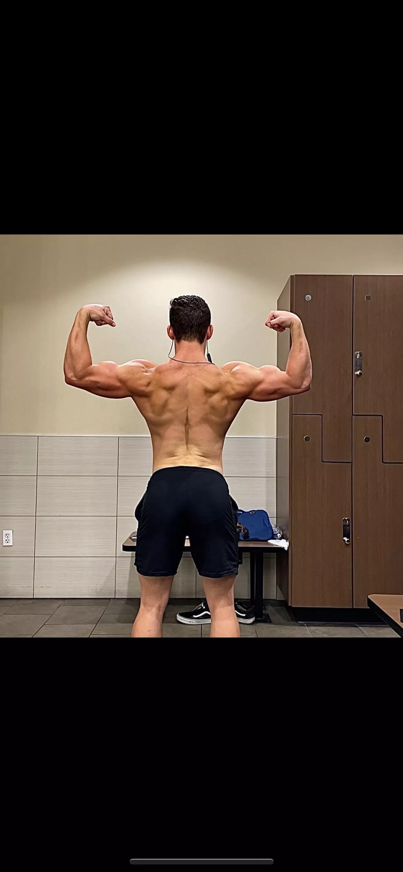 My favorite back shot [M]20 posted by Wide_Machine2731