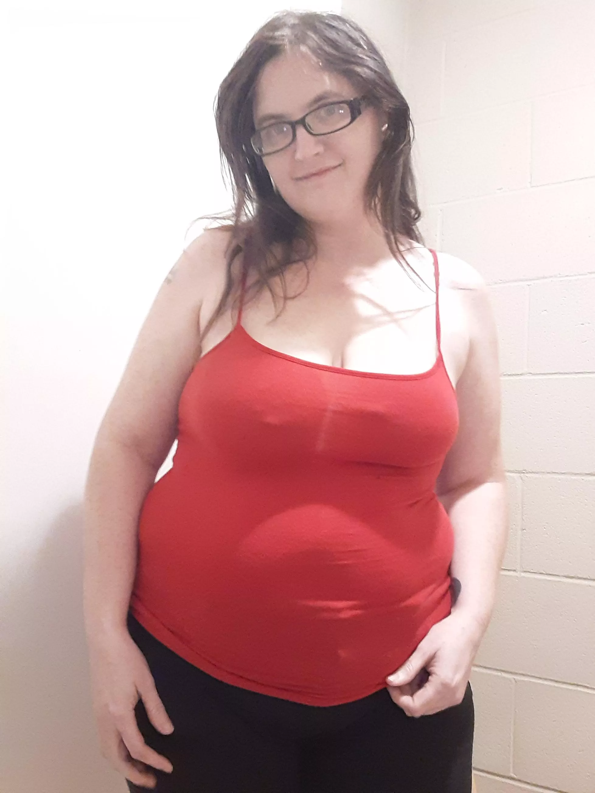 My favorite no bra tank top🥰❤ posted by mommasgotcurves