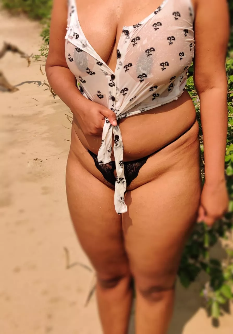 My favourite top for the beach [OC] posted by Purple-Map3612