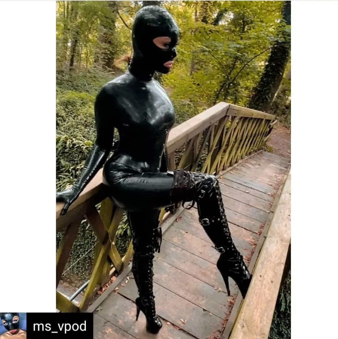 My first outdoor photoshoot, was so fun, scary and everything inbetween it's a little bridge going over a road, and think I shocked a few drivers ;-) posted by MsVpod69