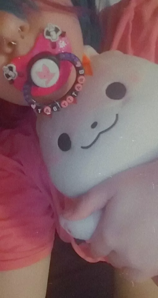 My first paci!! It makes me really happy and it's easier to go into Little Space with it. Also first time posting hiiii!!!! ^^ posted by SeparateFriendship13