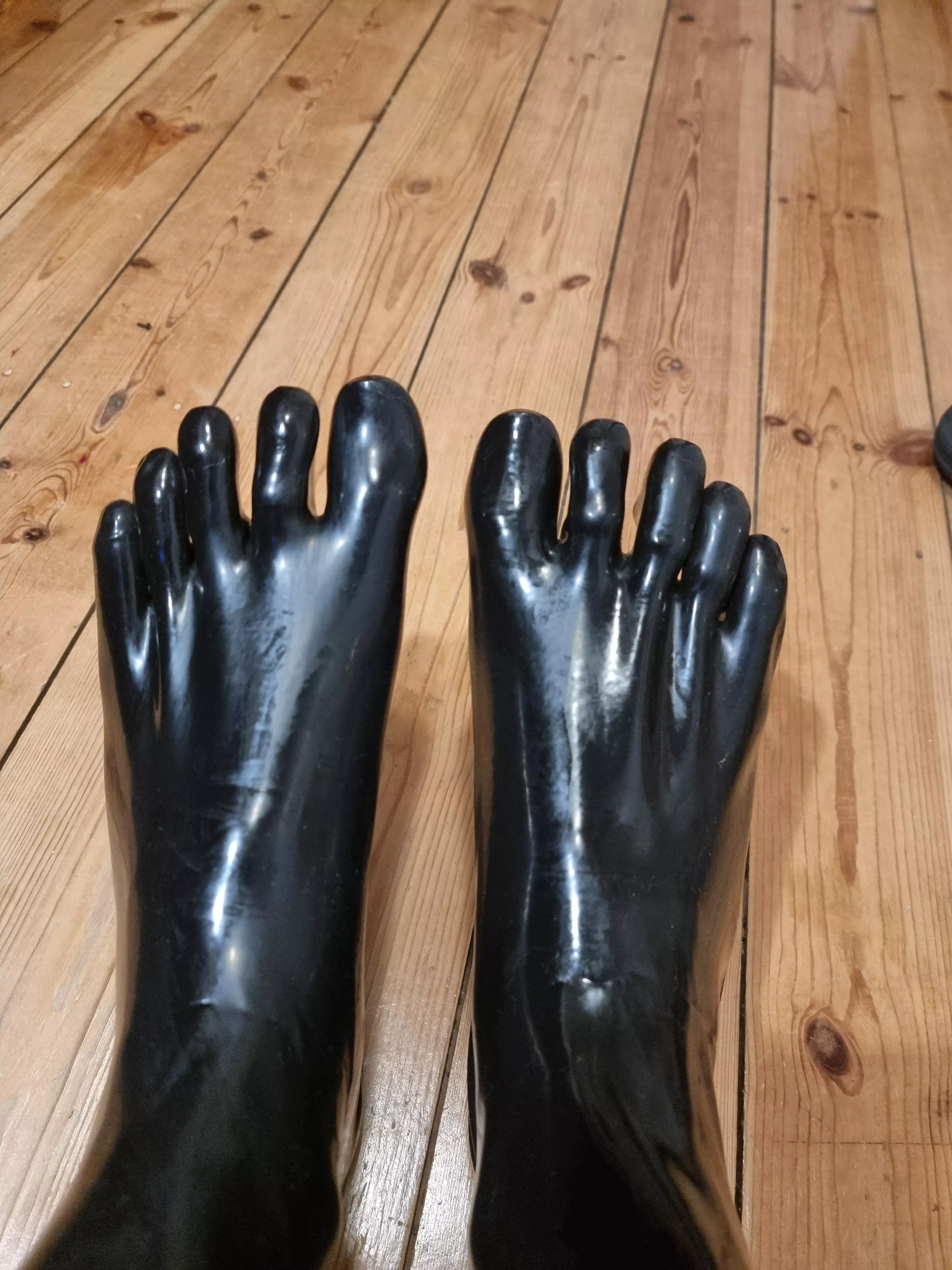 My first pair of rubber - toesocks 🖤 posted by newboy8989