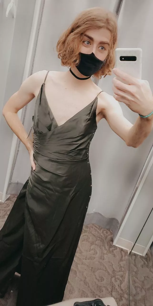 my friend asked me to be a bridesmaid in her wedding, this is my dress 🥺🥺🥺 posted by milkymarill