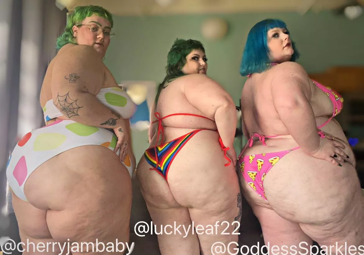 My friends and I got together this weekend and squeezed into bathing suits 😛 posted by Luckyleaf22