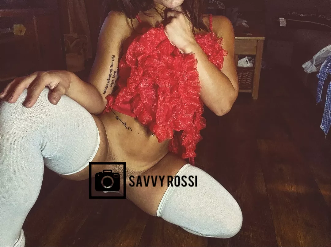 My fun little Halloween session... here's a sneak peek 😈 posted by SavanahRossi