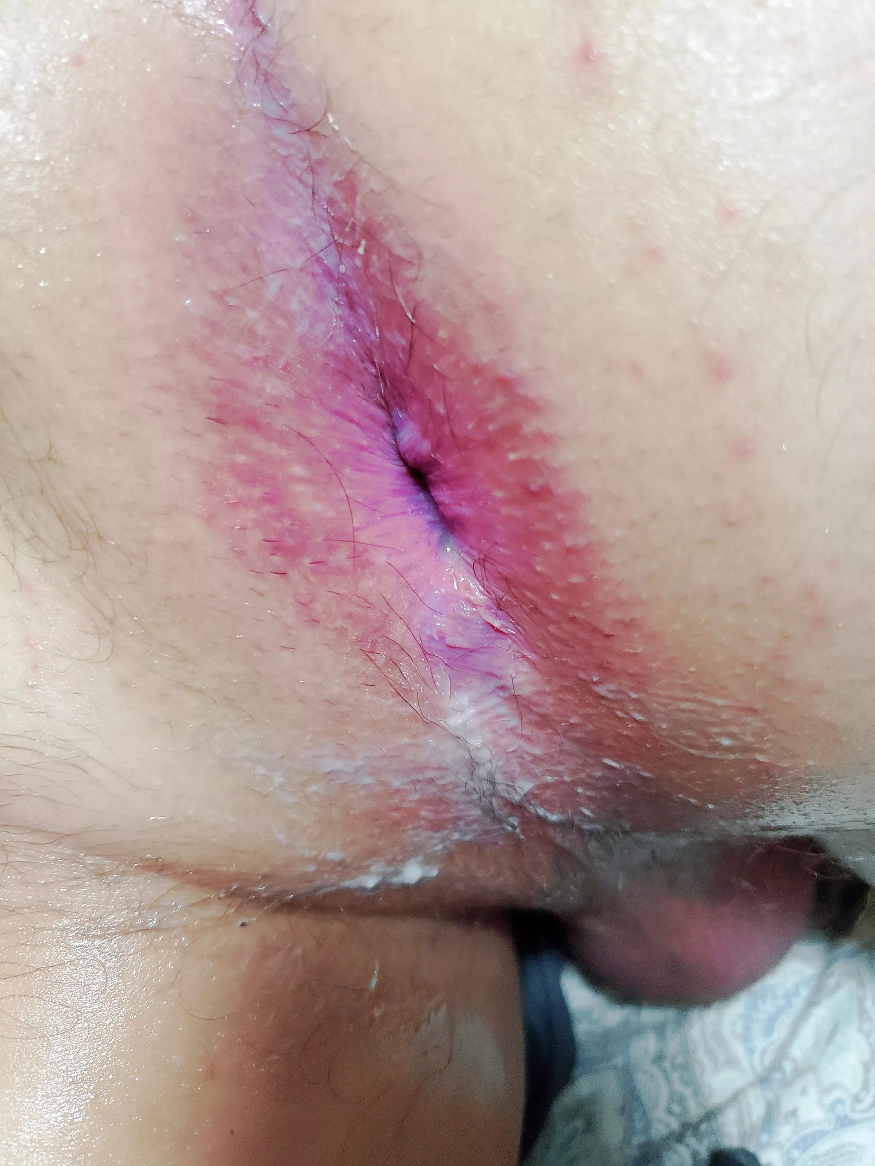 my hole minutes after being bred. posted by bbbabe11