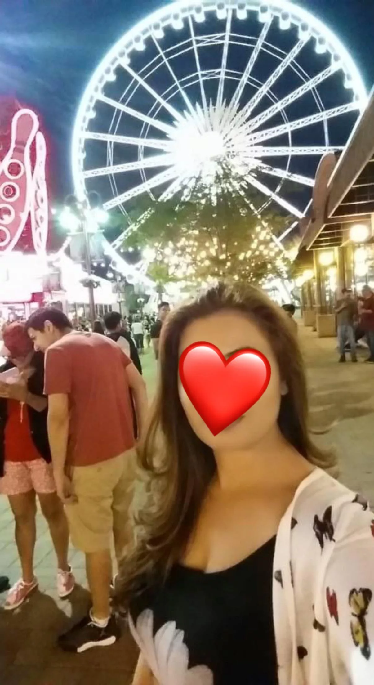 My mom went on the Ferris wheel with some guy I’ve never seen before. What do you think happened pm me posted by Cuck0ldSon