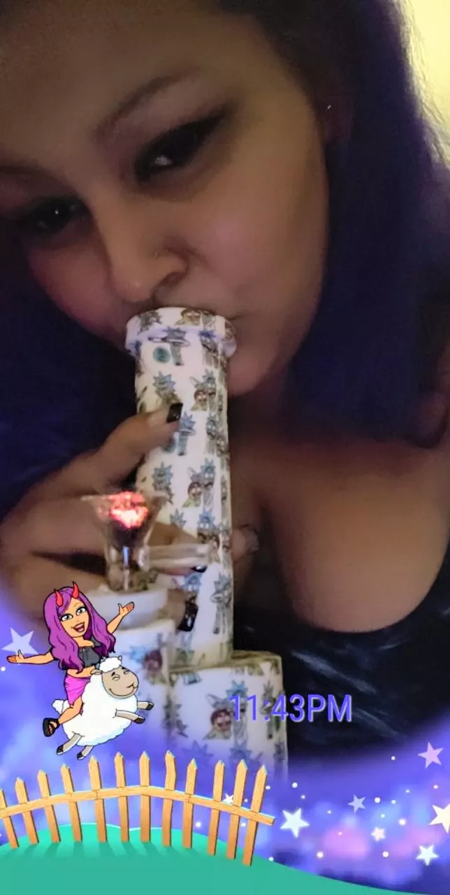 My new bong posted by Ok_Help_5267