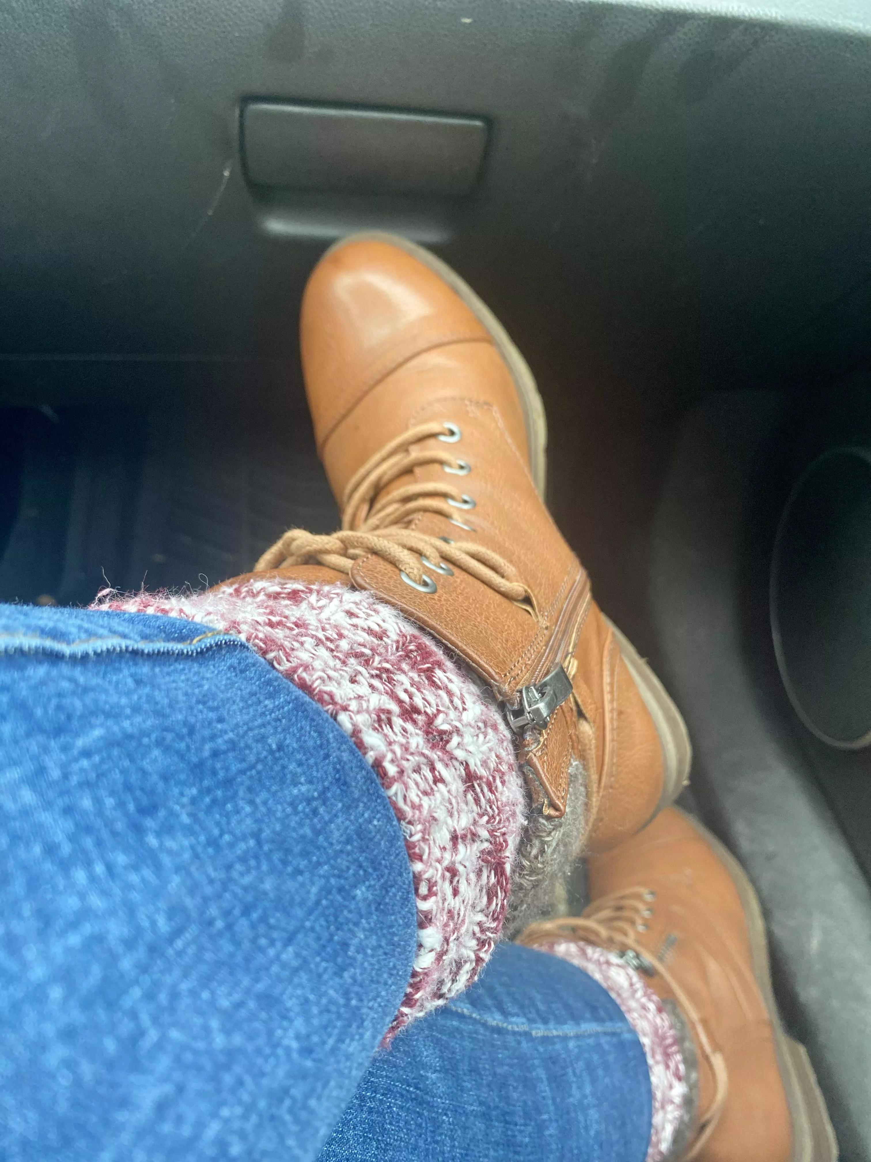 My new boots 🥰 posted by MrsMillerz