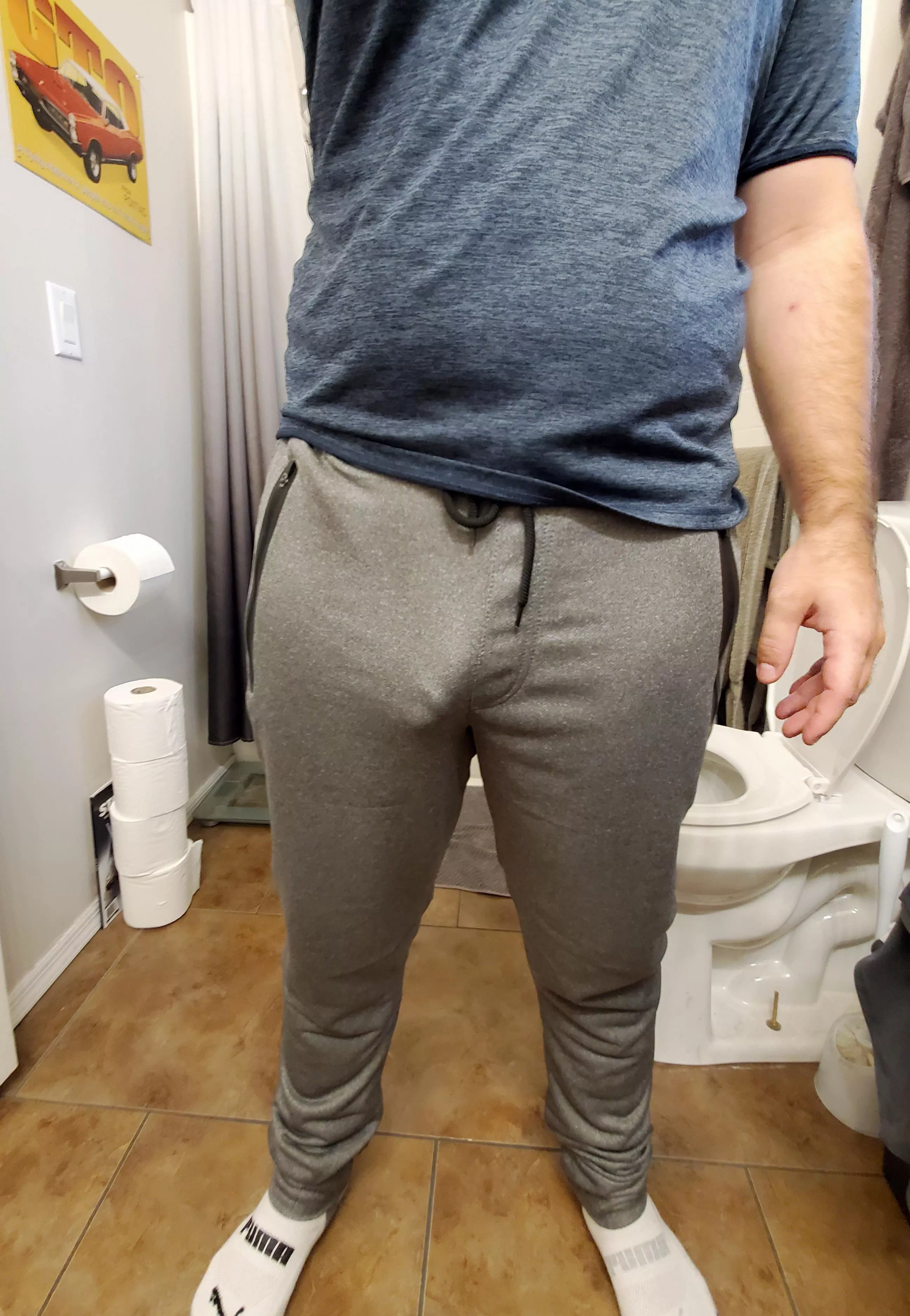 My new gaming Sweats 😏 posted by elitexplorer94