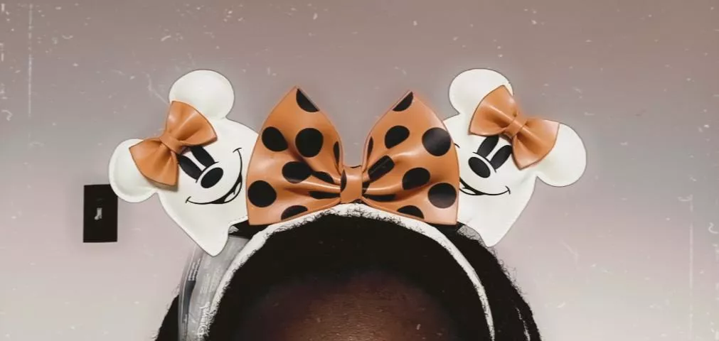 my new minnie ears!!! they glow in the dark ðŸŽƒ posted by bbydollbunbun