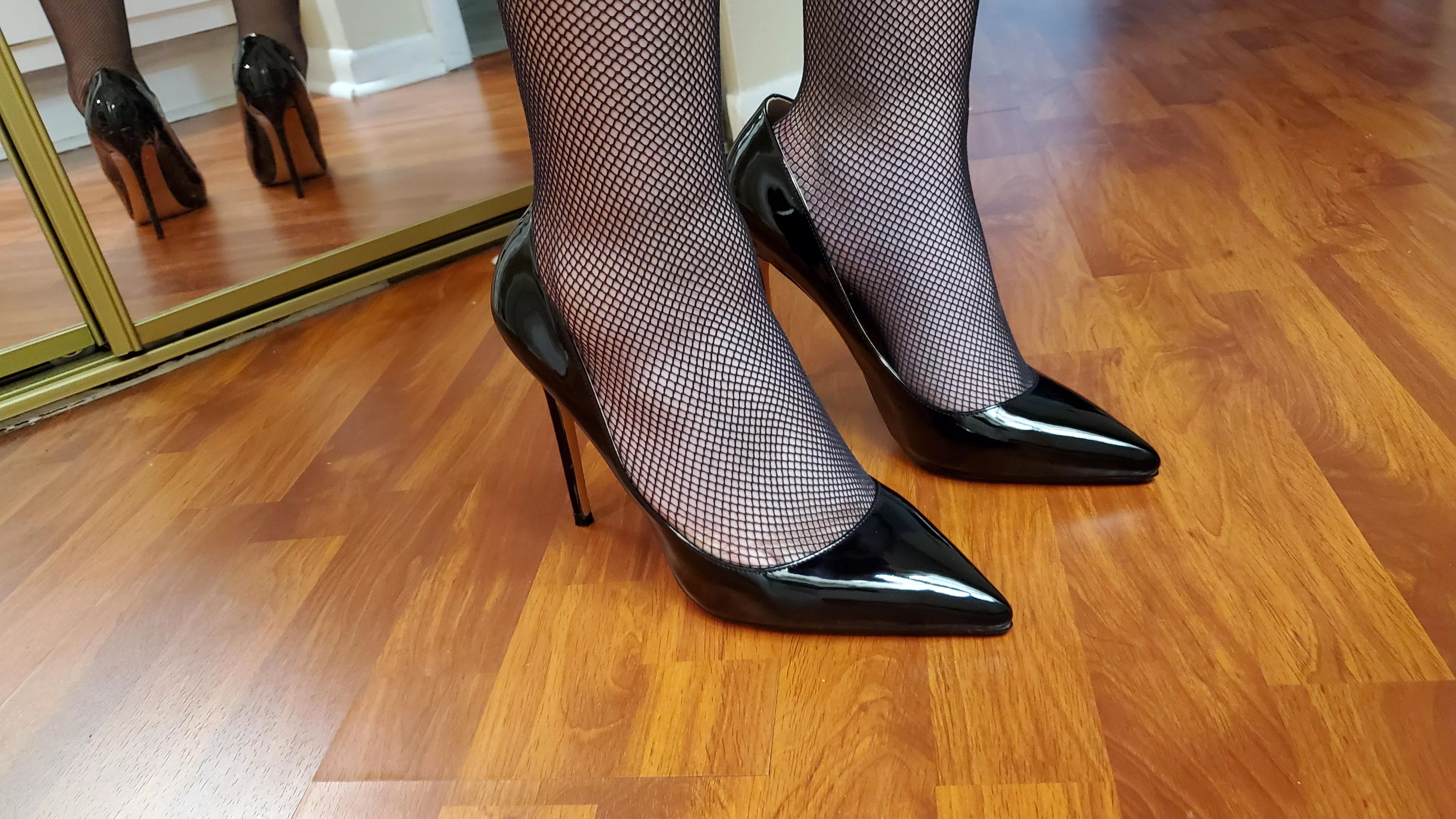 My new Onlymaker stiletto pumps. I love the classic look! posted by JessicaMeganDawn