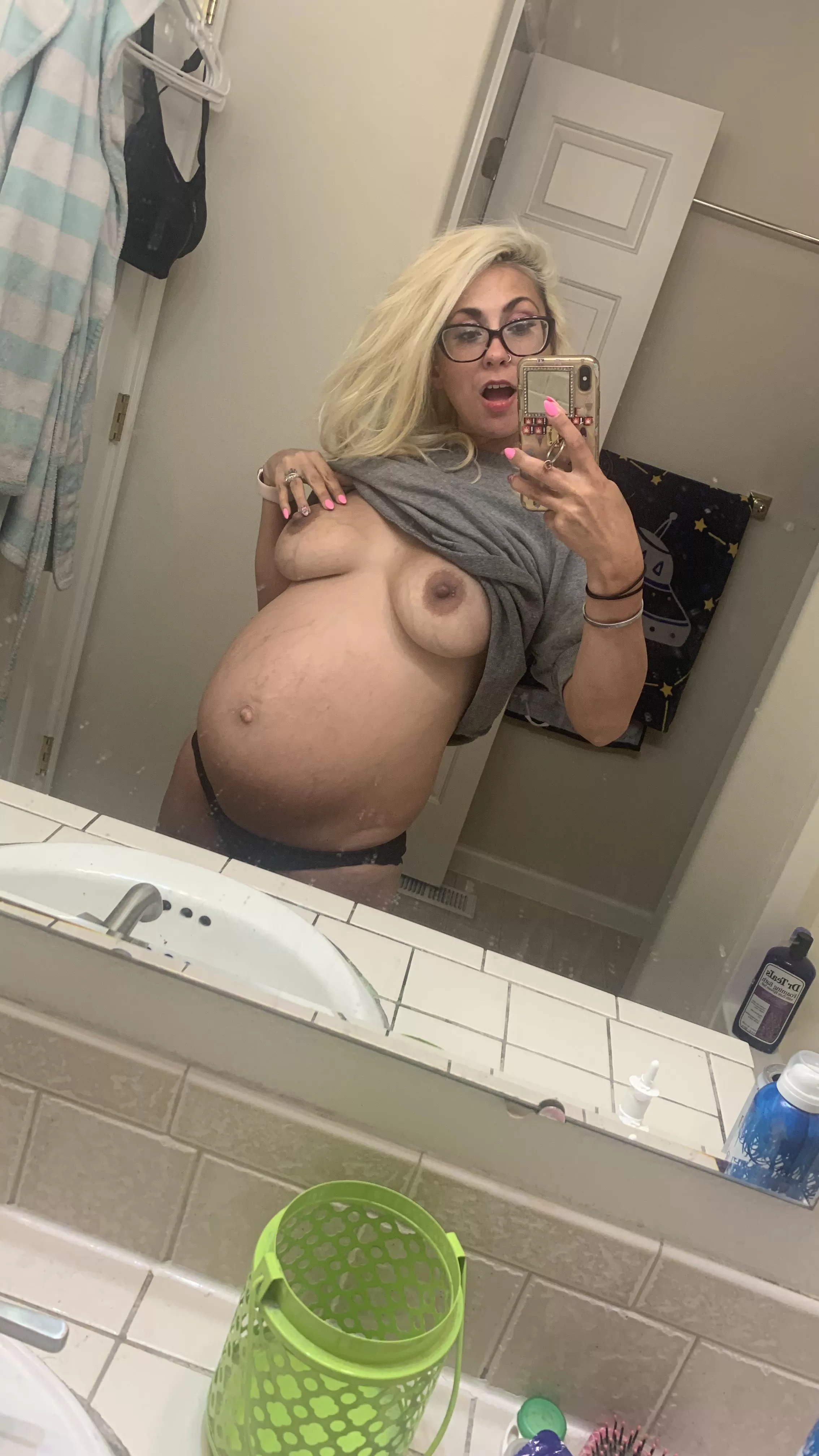 My nipples are so sensitive when Iâ€™m pregnant... who wants to suck on them? ðŸ˜‹ posted by evaoncam