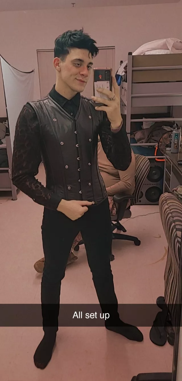 My outfits been completed, all im not wearing is the point black boots. Who do you think I look like posted by Frosty_lotucito_756