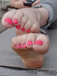 My pretty little feet posted by TryingToRecover21