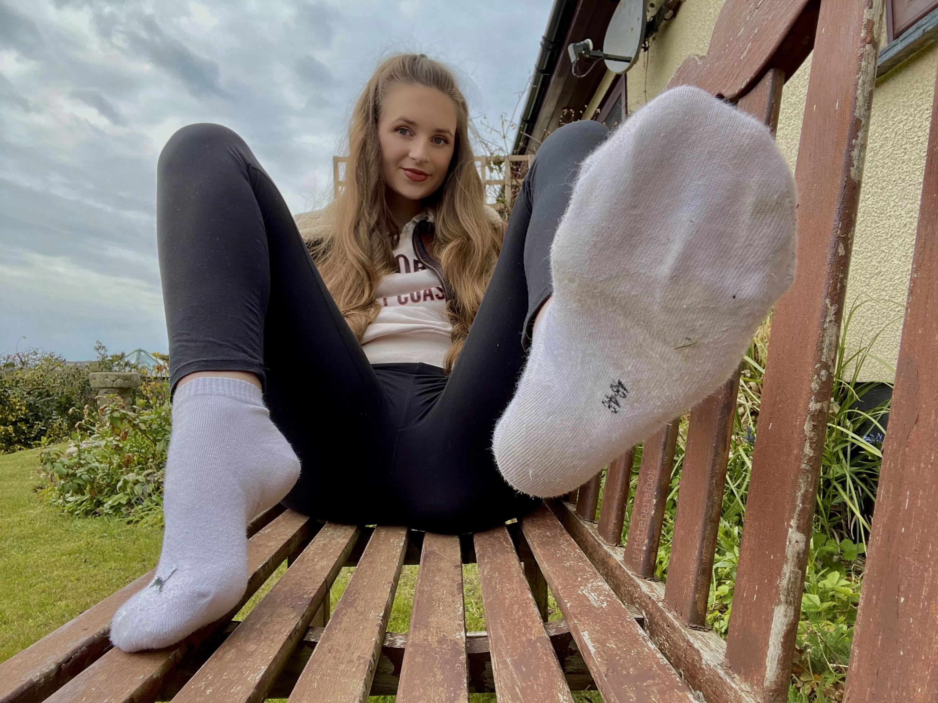 My pretty white ankle socks!🥰🤍 posted by BabeBarefoot