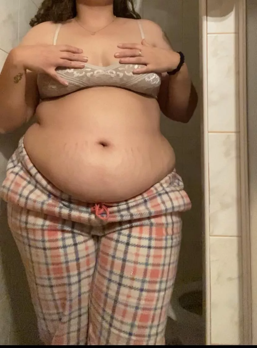 My school started and I am kinda busy but thereâ€™s always time to fill my belly and show it to you guys â¤ï¸ posted by CuteCatAnna