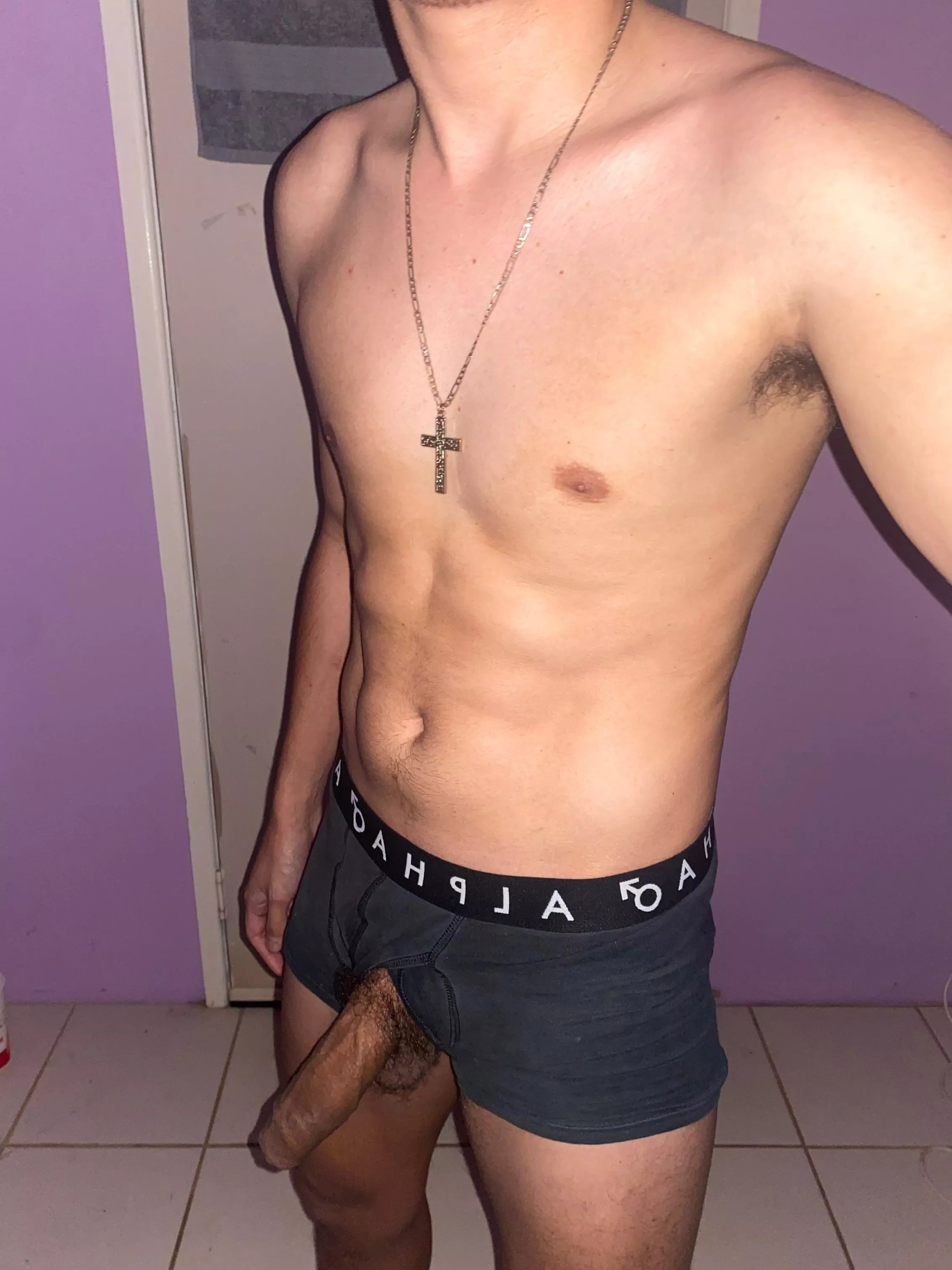 My semi dick needs a little suck posted by 97aussieboy