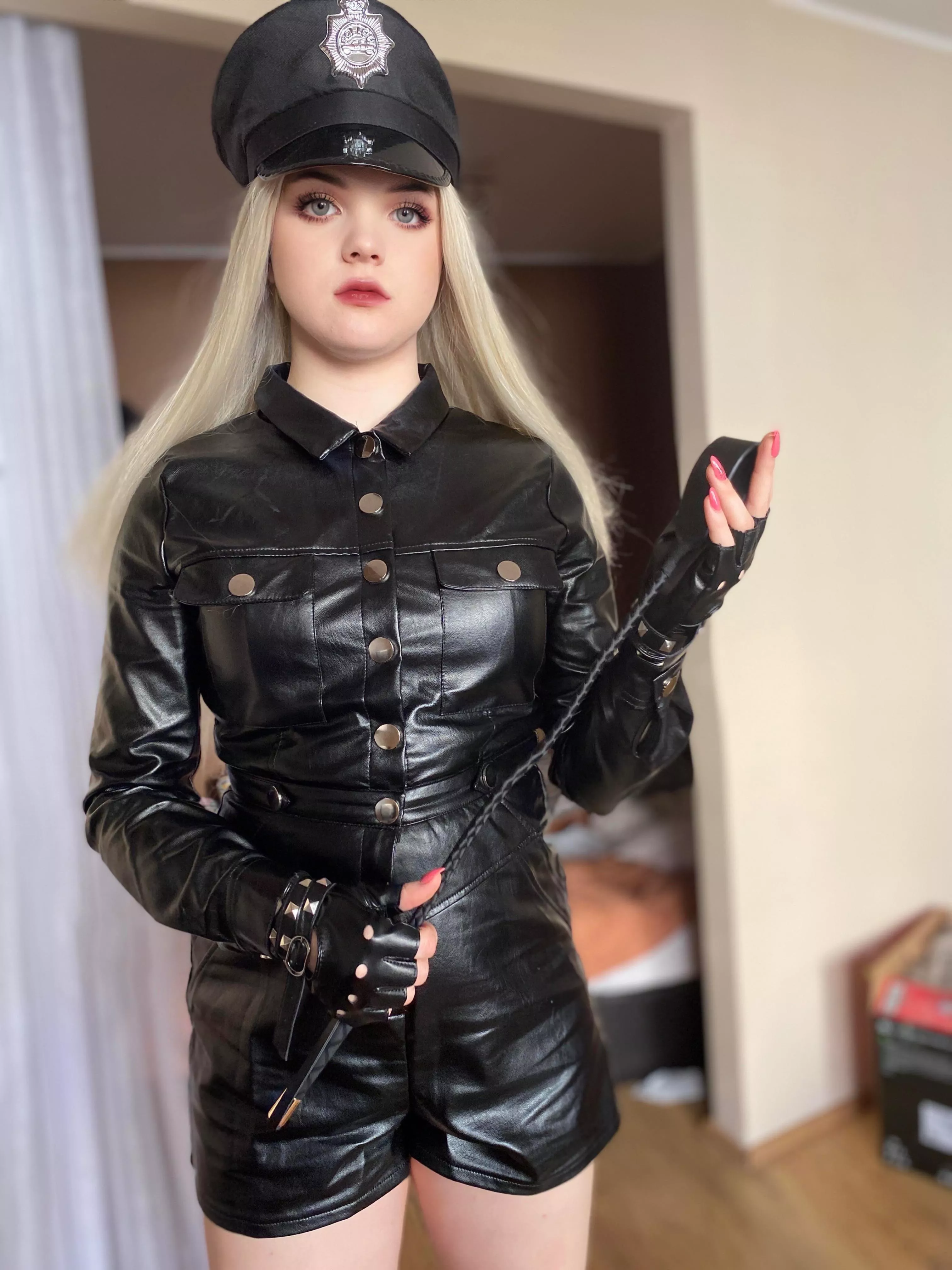 My shiny leather outfit 😈 posted by Navlia