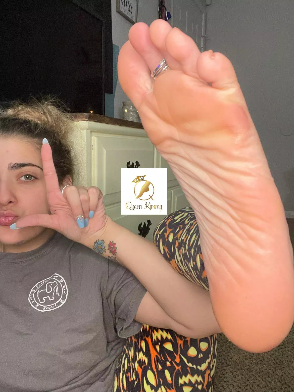 my size 11 foot would literally smush your little face.. & you’d love it🤤😉 posted by kimmy323