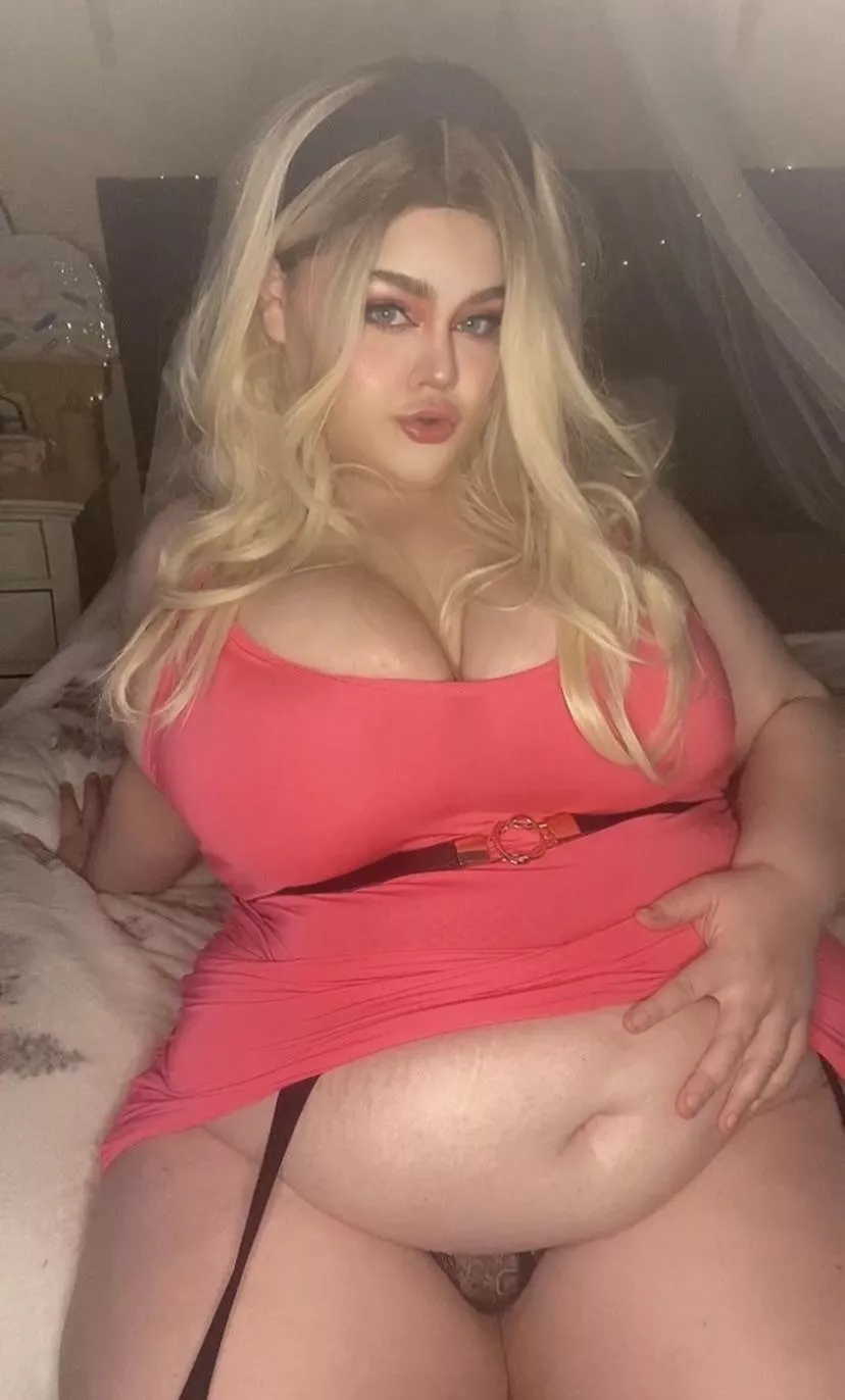 My softer belly turned this dress into a shirt ðŸ¥µ posted by SquishyMissyx