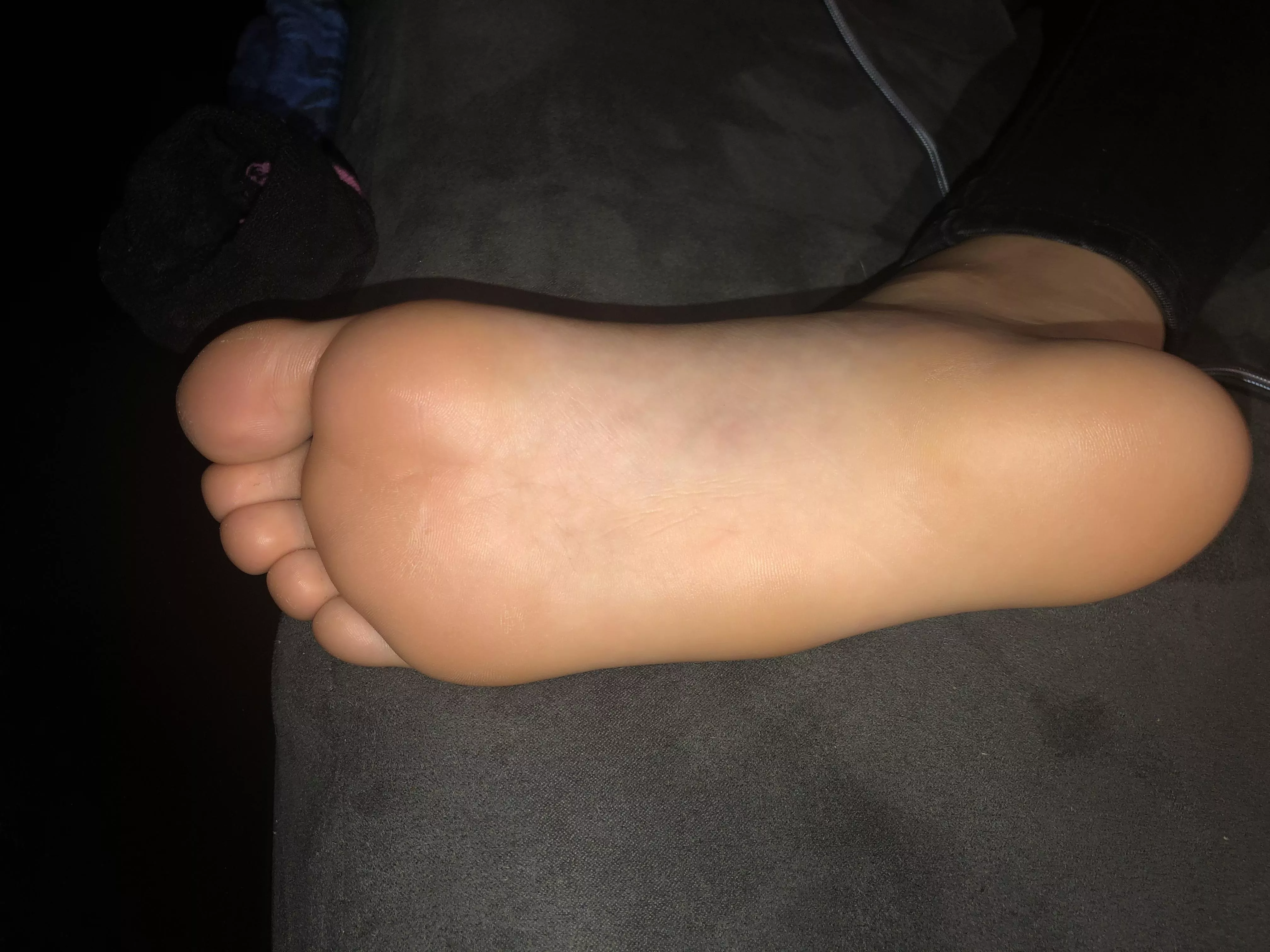 My soles need cum😩 posted by New_Hovercraft_9075