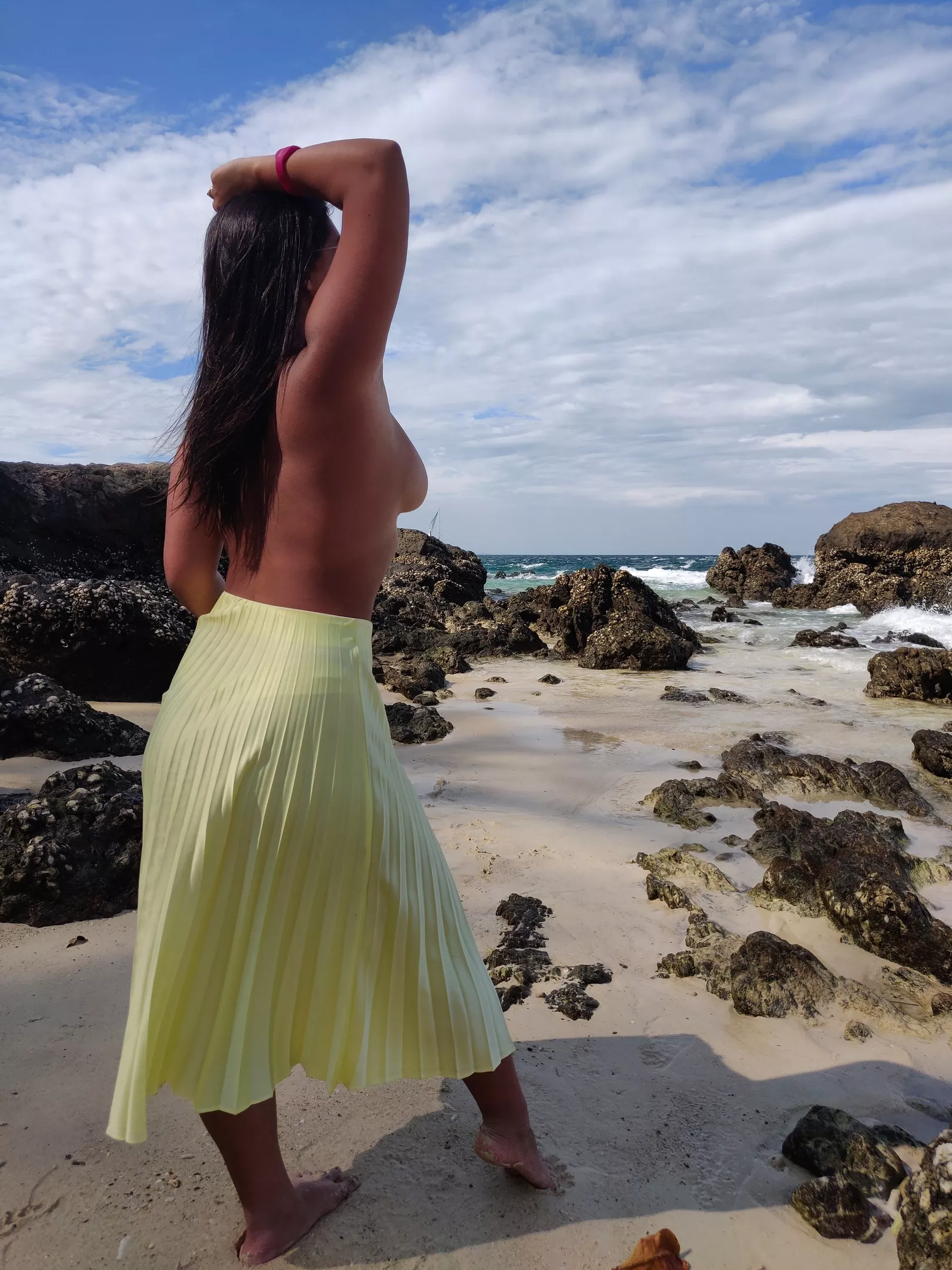 My wife shows her sideboob on private island posted by SelectAd2320