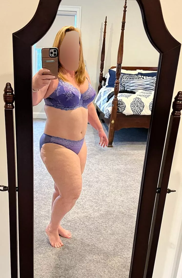 My wife's bra & panty choice this morning posted by slientguy