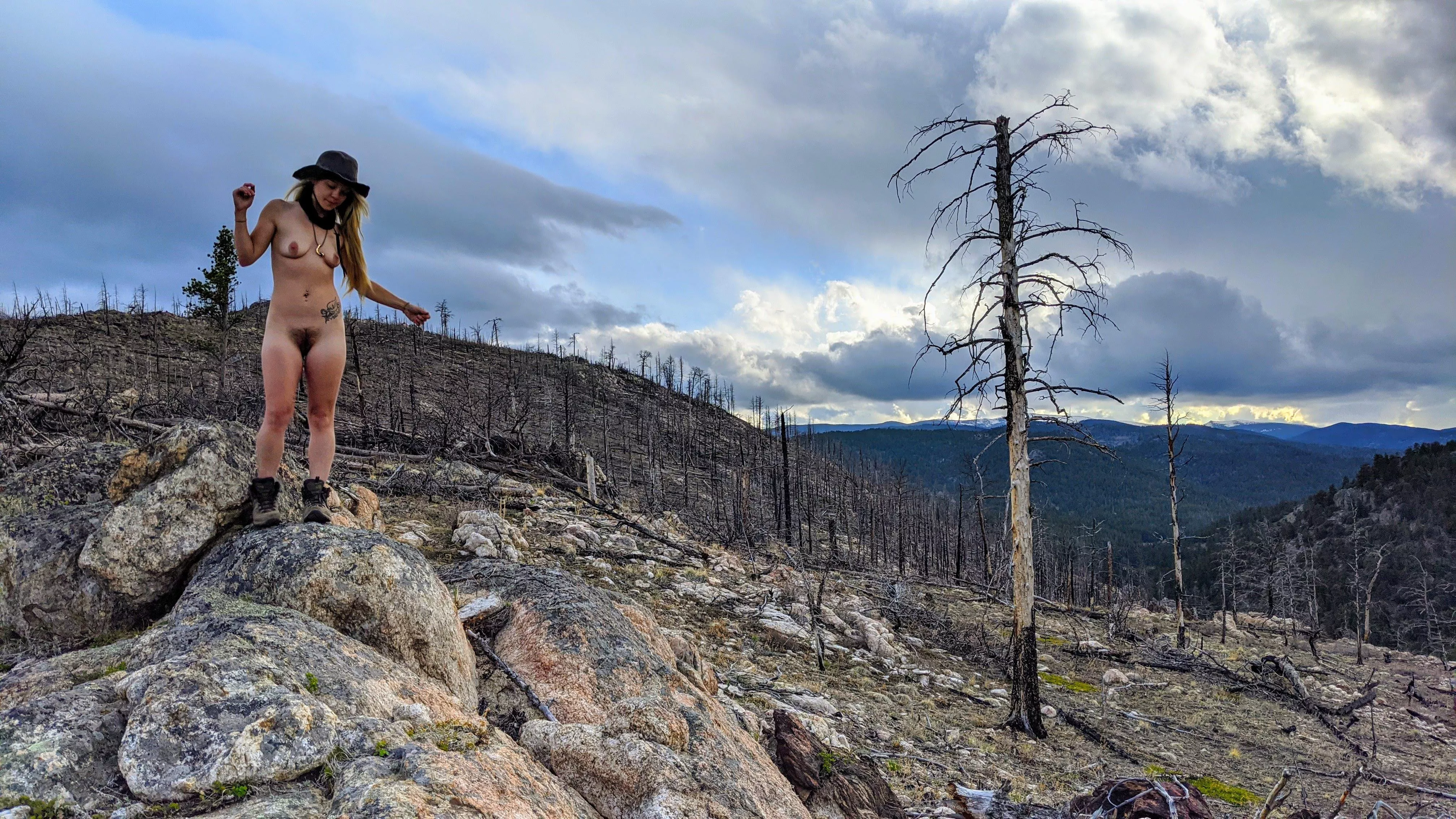 Naked hiking in Colorado posted by sexypsychedelic