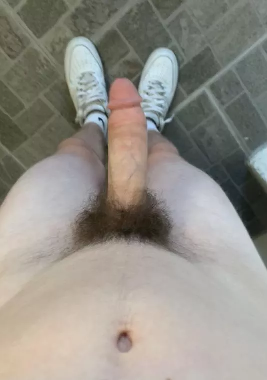 Naked in the hotel hallway posted by GrowerNotShower73