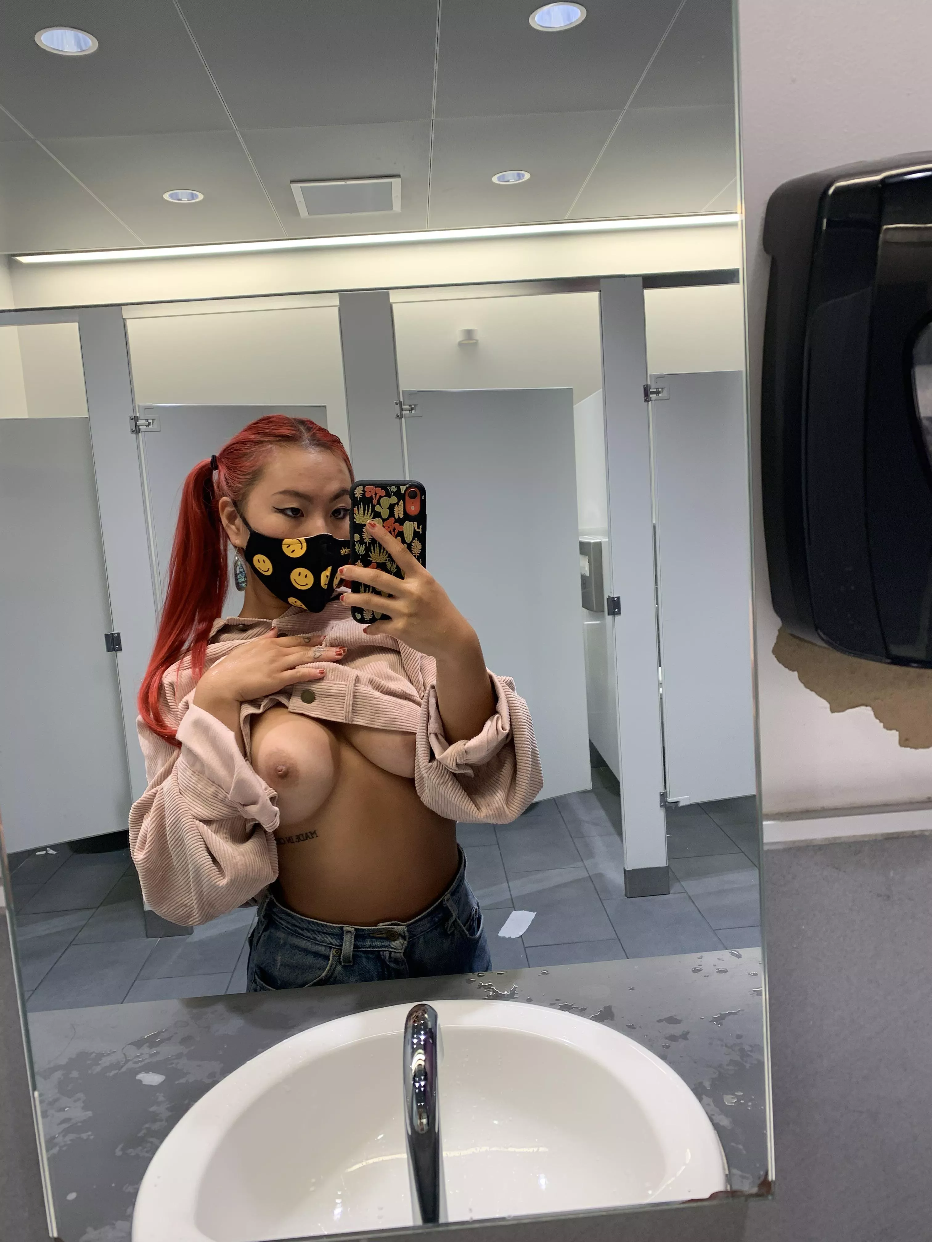 Naughty girl ditching class to take nudes in the school bathroomðŸ¤«ðŸ˜‡ðŸ¤­link below posted by cierrabella4sure