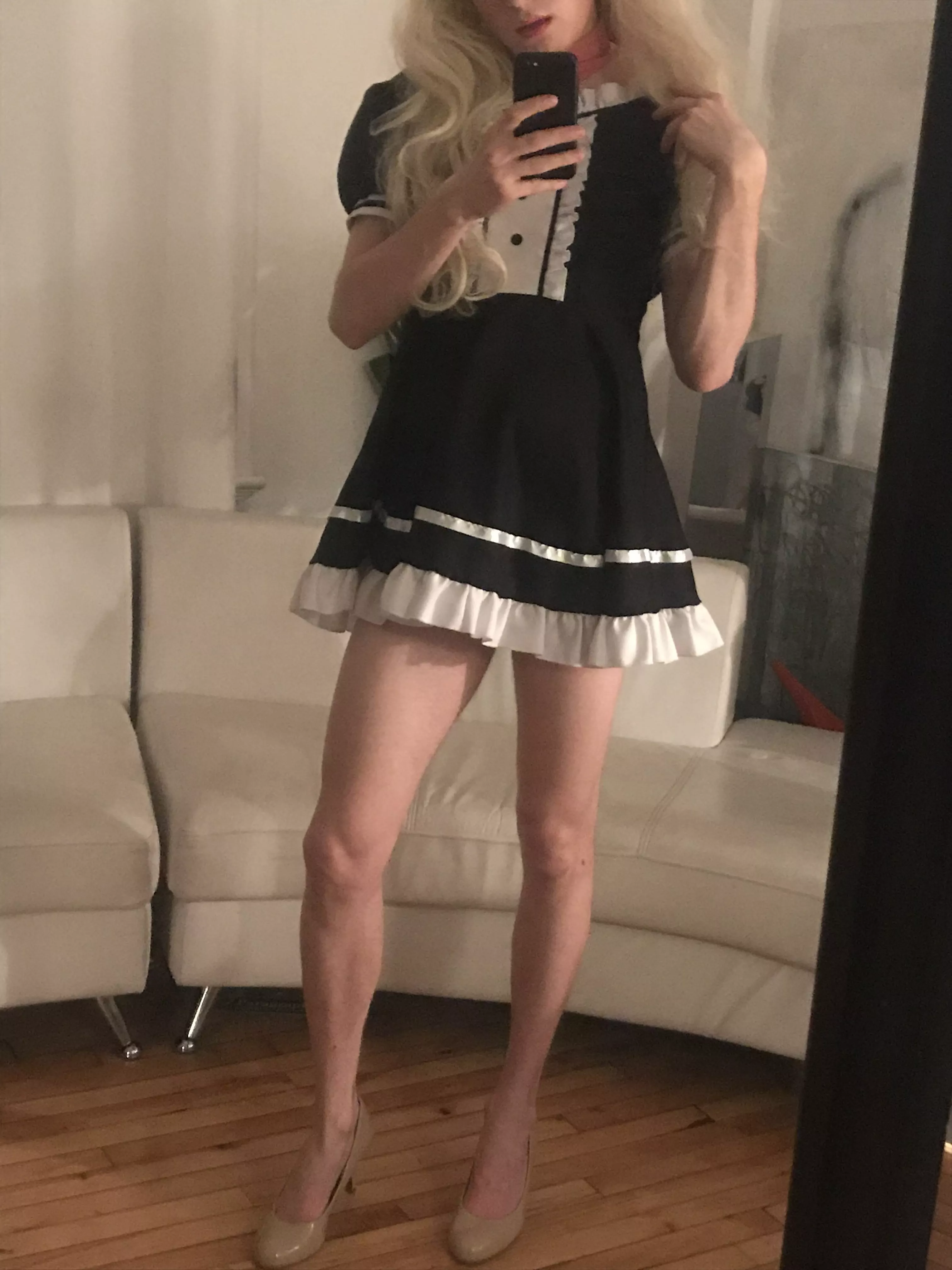 Need a maid for your Halloween party, Daddy? 💁🏼‍♀️ posted by BrigitteXIII