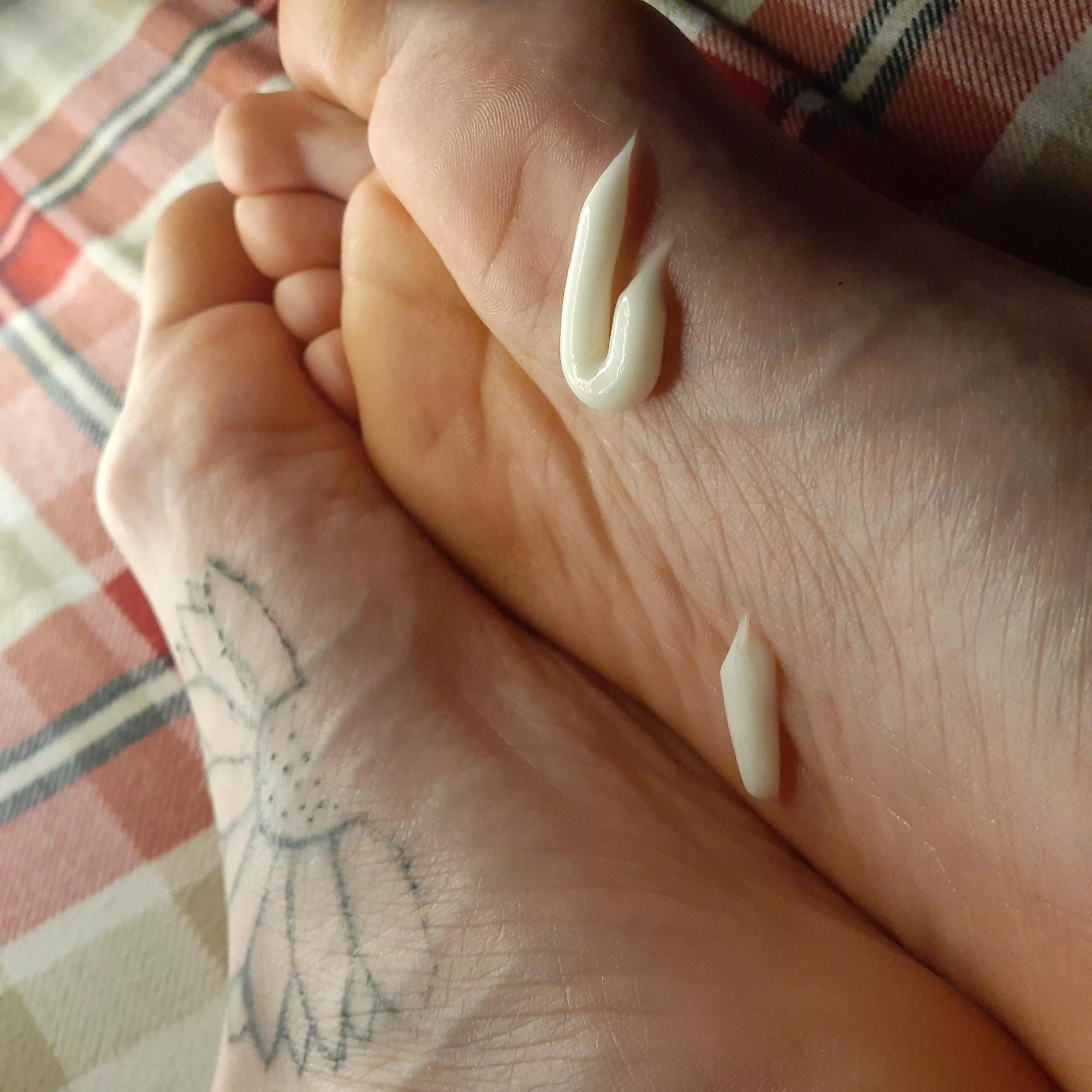 Need someone to rub the lotion in posted by G0ddessm0mmy