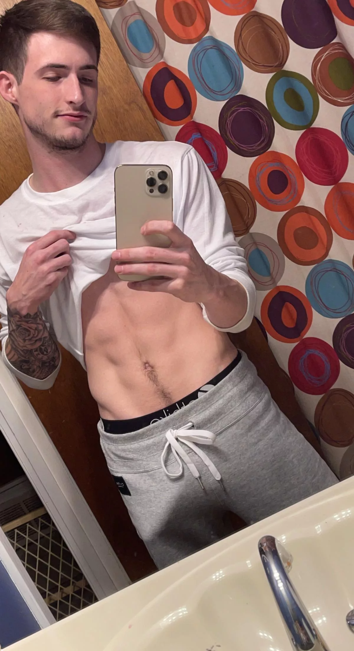 New grey sweatsðŸ˜‹ðŸ‘» posted by MaxPriceOF