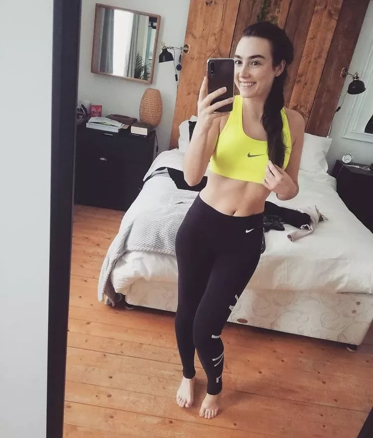 new gym gear selfie posted by bel124