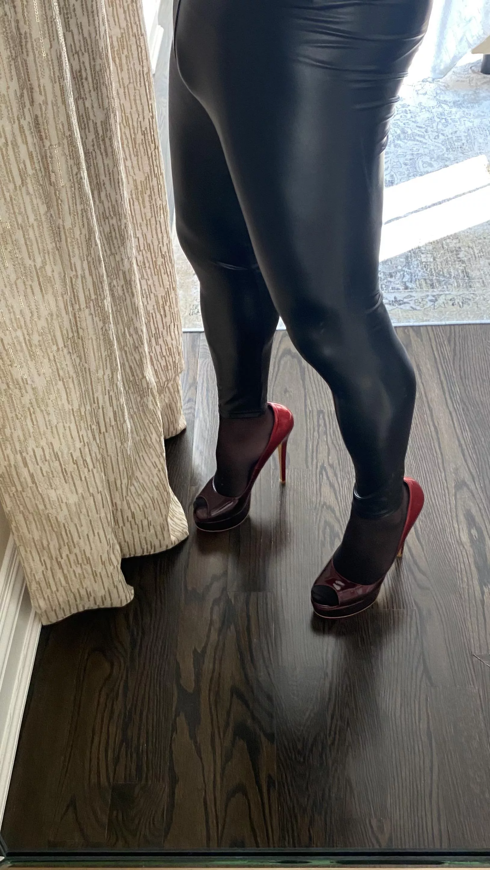 New heels love them posted by nylonlvr08