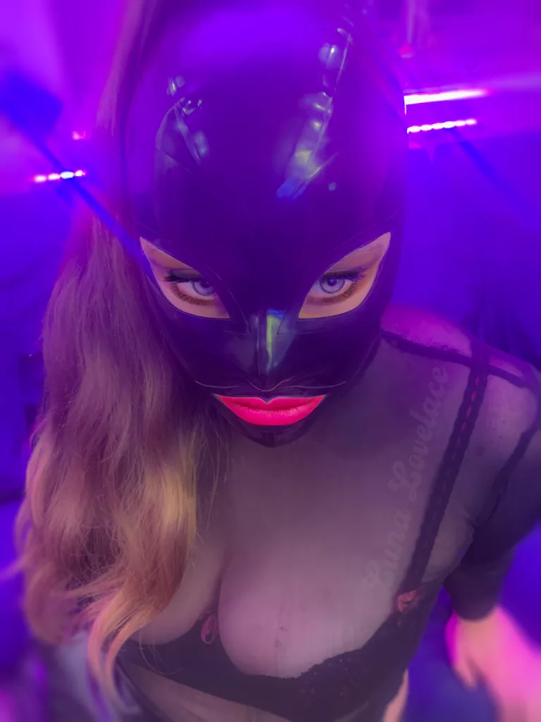 New to Reddit and New Latex Hood! How does it look? Shiny enough? [F] [OC] posted by _luna_lovelace_