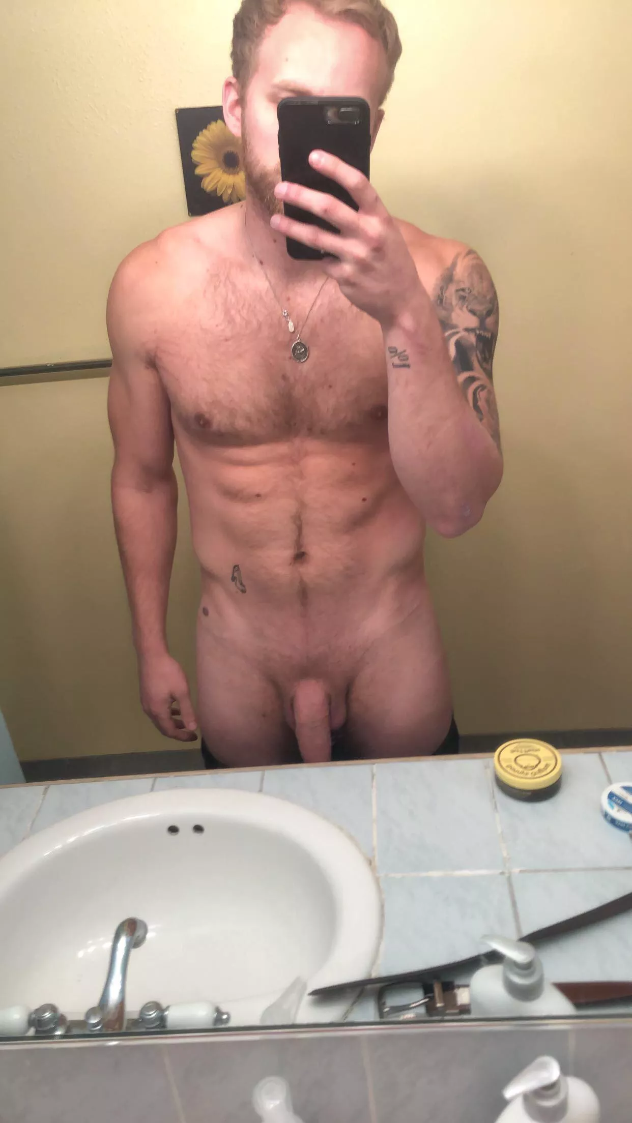 New to this whole page. V’s used to be much more defined when I was younger. Starting to comeback now though! Let me know how I’m doing😜 posted by JasonRS2396