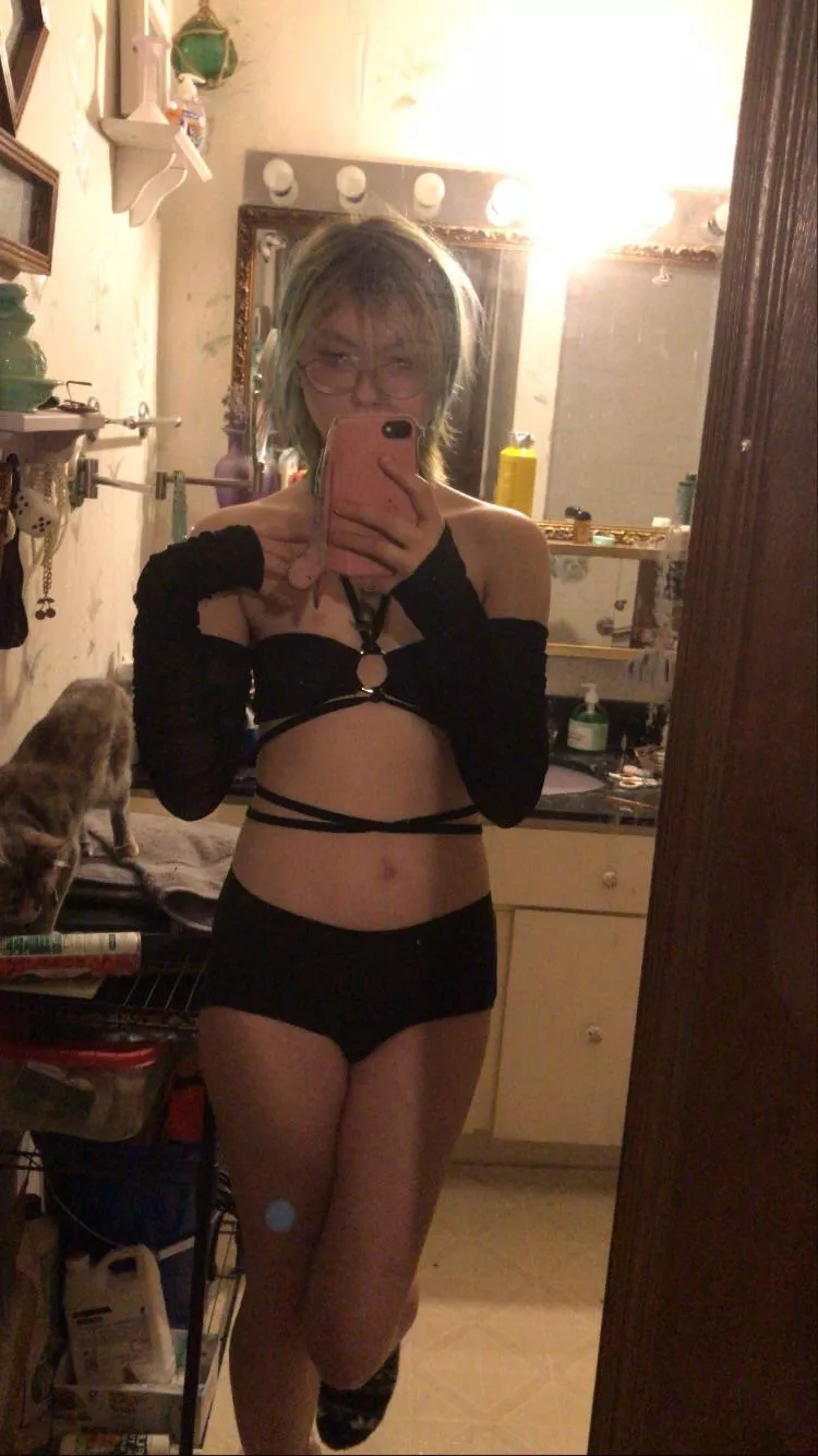 new top ft. my cat posted by tiff_valentine