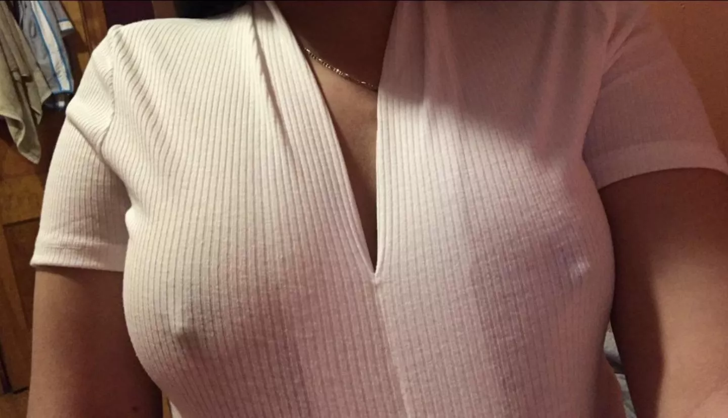 Nice tits? posted by Maite-e1