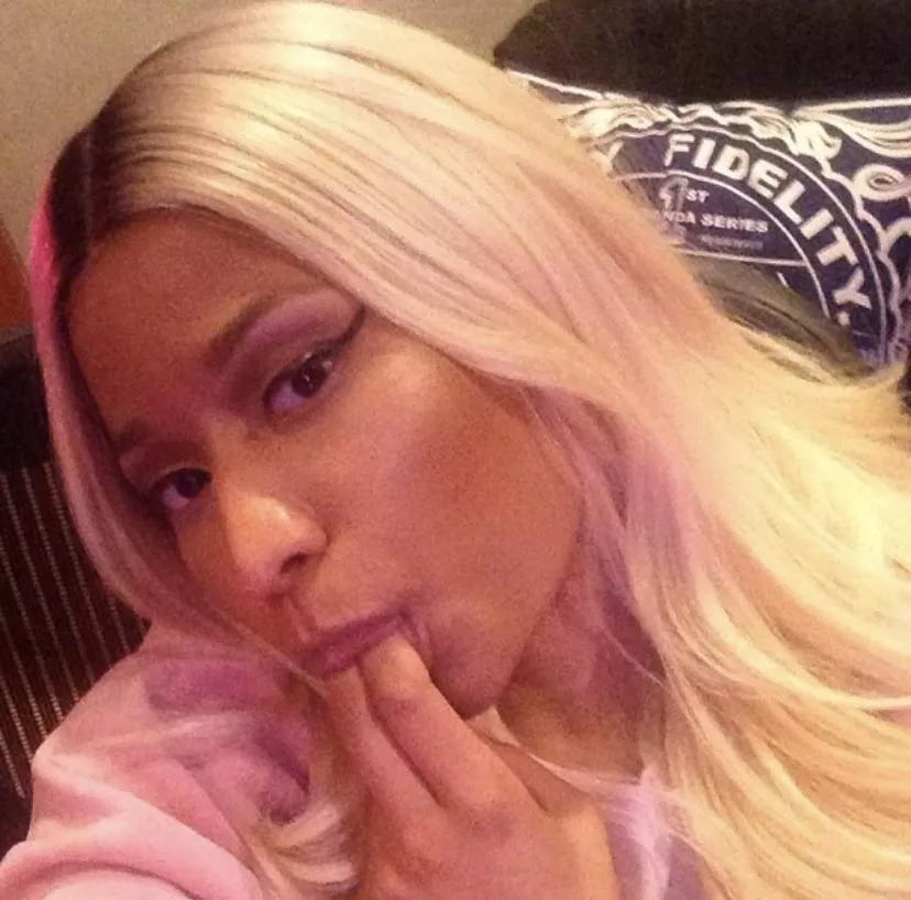 Nicki Sucking Fingers posted by LonnL