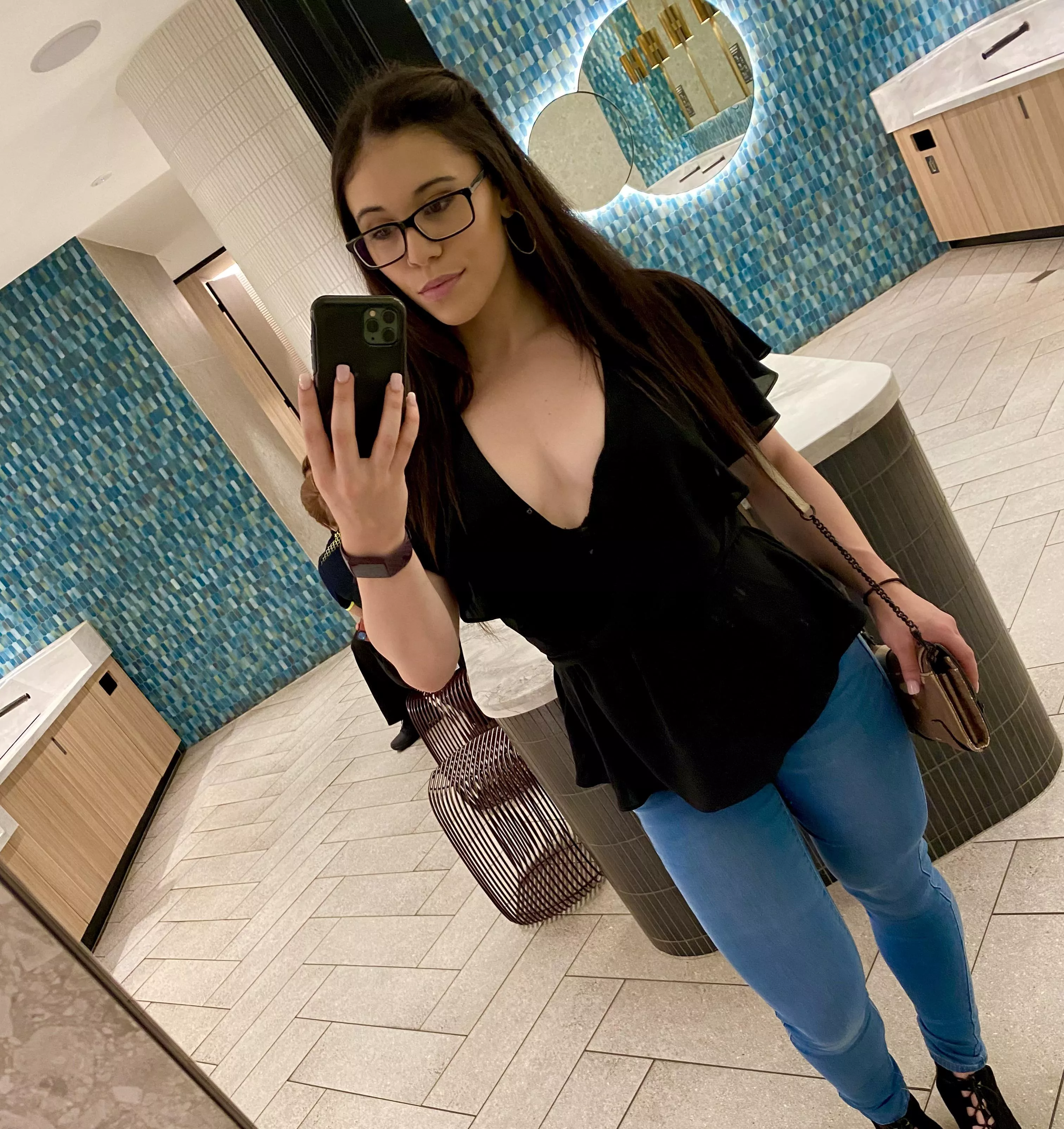 Night out vibes 🤓 posted by musclemermaid11