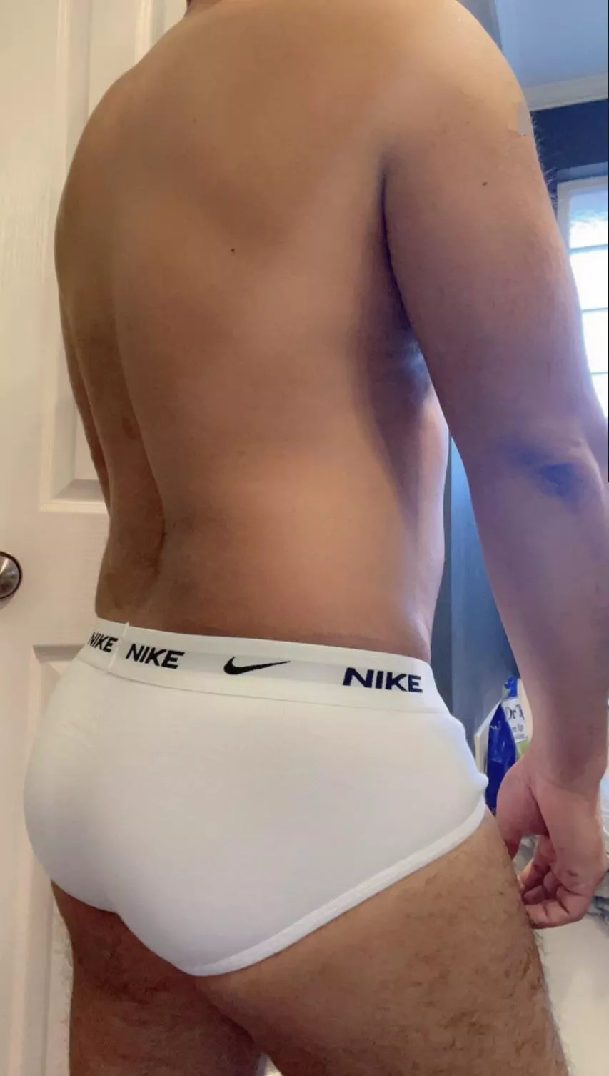 Nike briefs for the win ðŸ‘ðŸ¾ posted by wtxdadbod