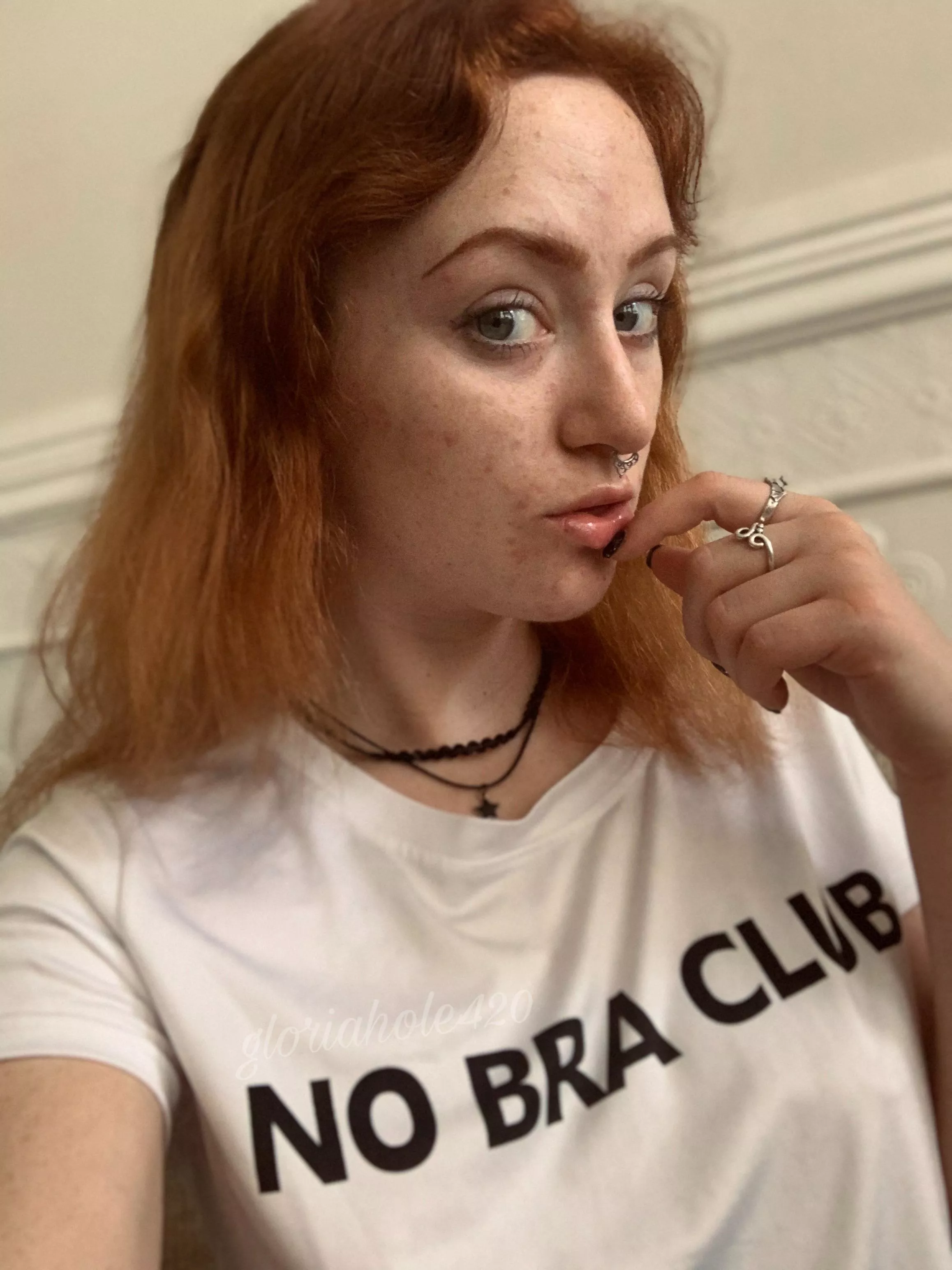 no bra club posted by gloriahole420