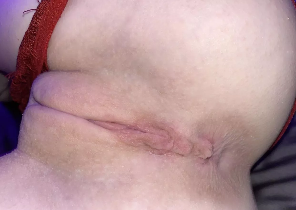 No filters! Just my slit and virgin asshole posted by EmmaBlack27