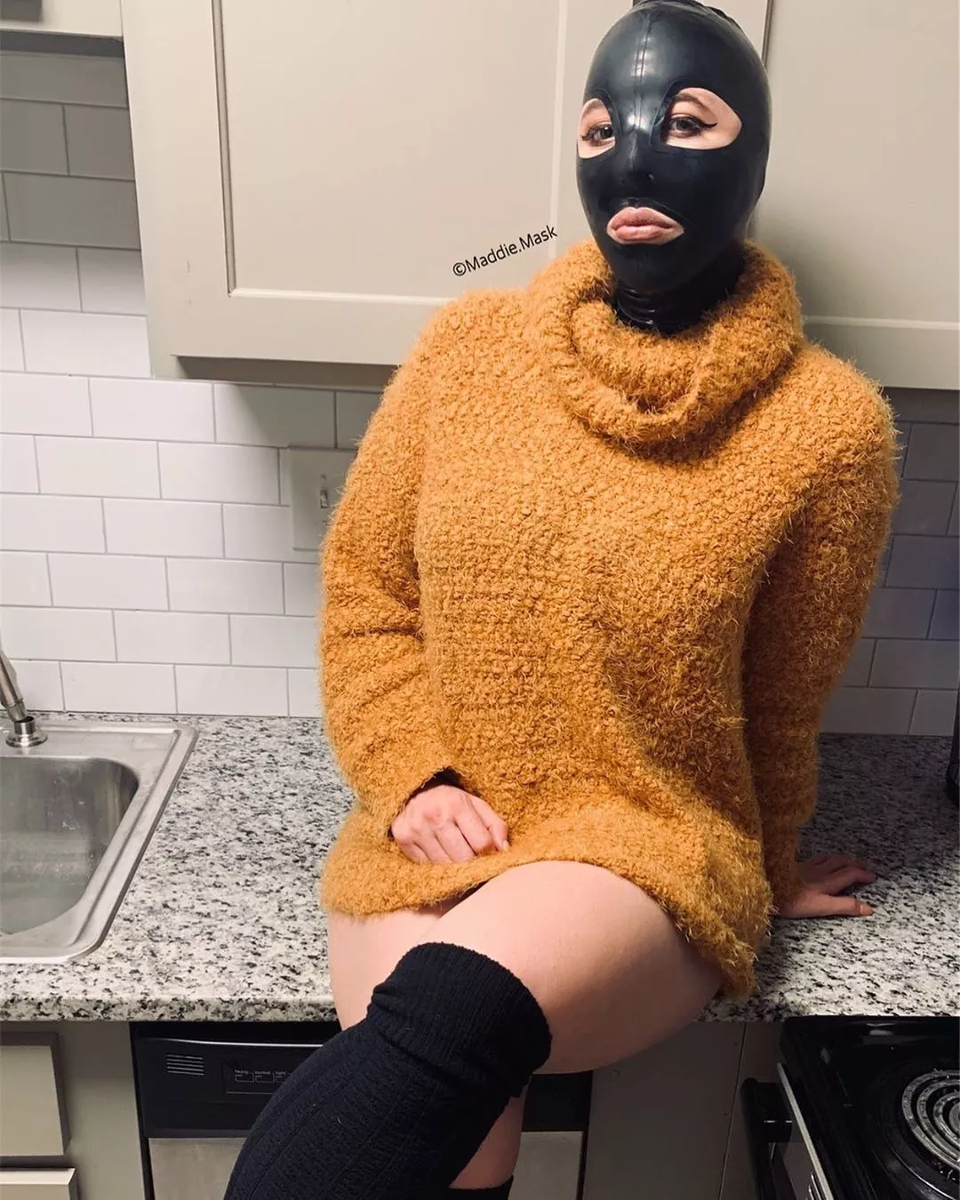 Normal cloth with latex hood | Find more of her here: https://www.instagram.com/maddie.mask/ posted by BobRoss235