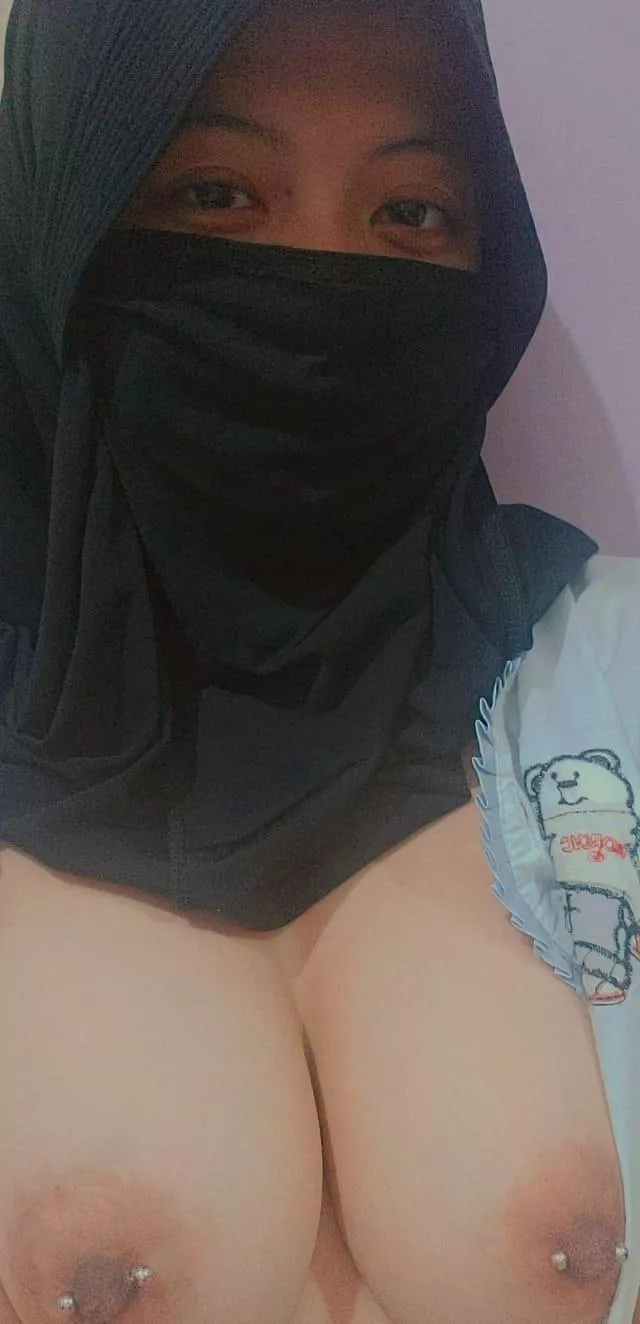 Not many Indonesian Muslim girls have an onlyfans... posted by Parking_Peanut_9423