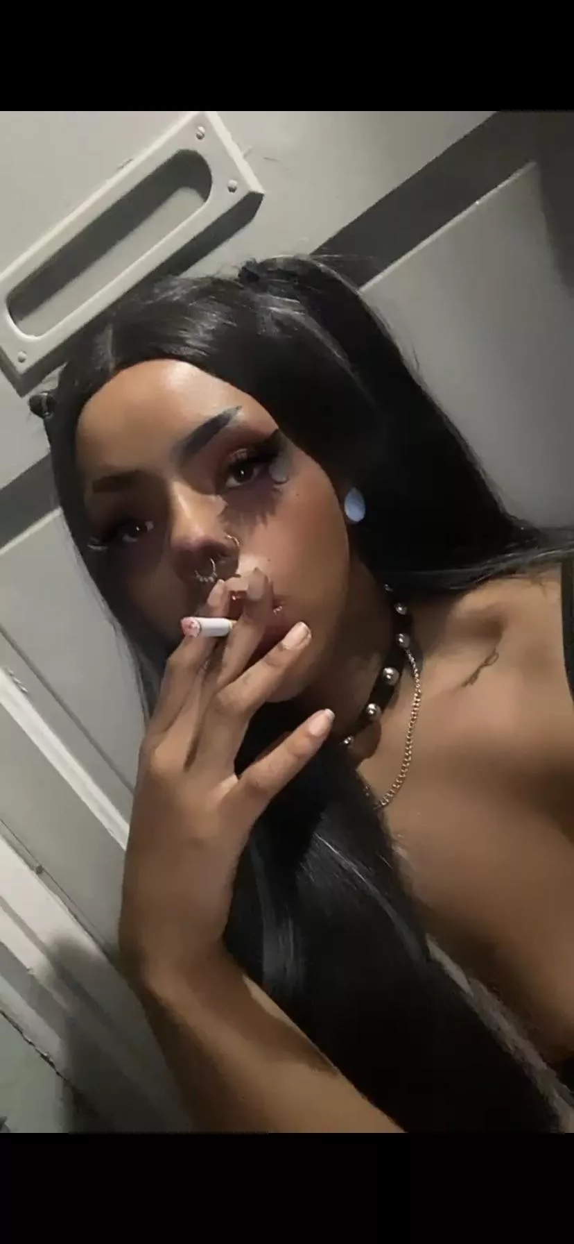 Not the best quality 🤷🏽‍♀️ sucks I can’t smoke in my apartment posted by duck_launcher