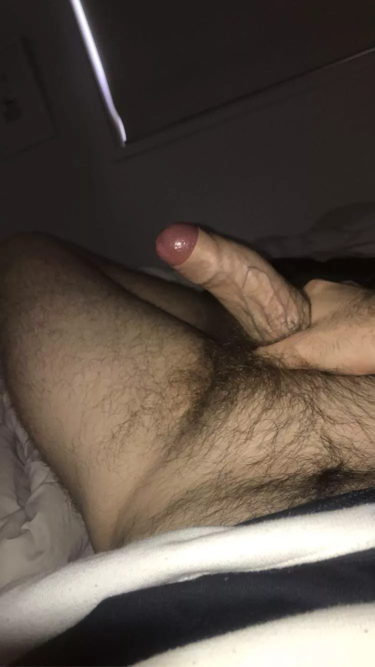 Not the longest but he’s got some girth 😋 posted by anerd234